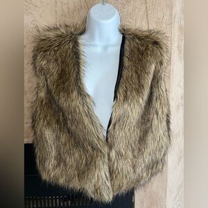 TANMING FAUX FUR VEST